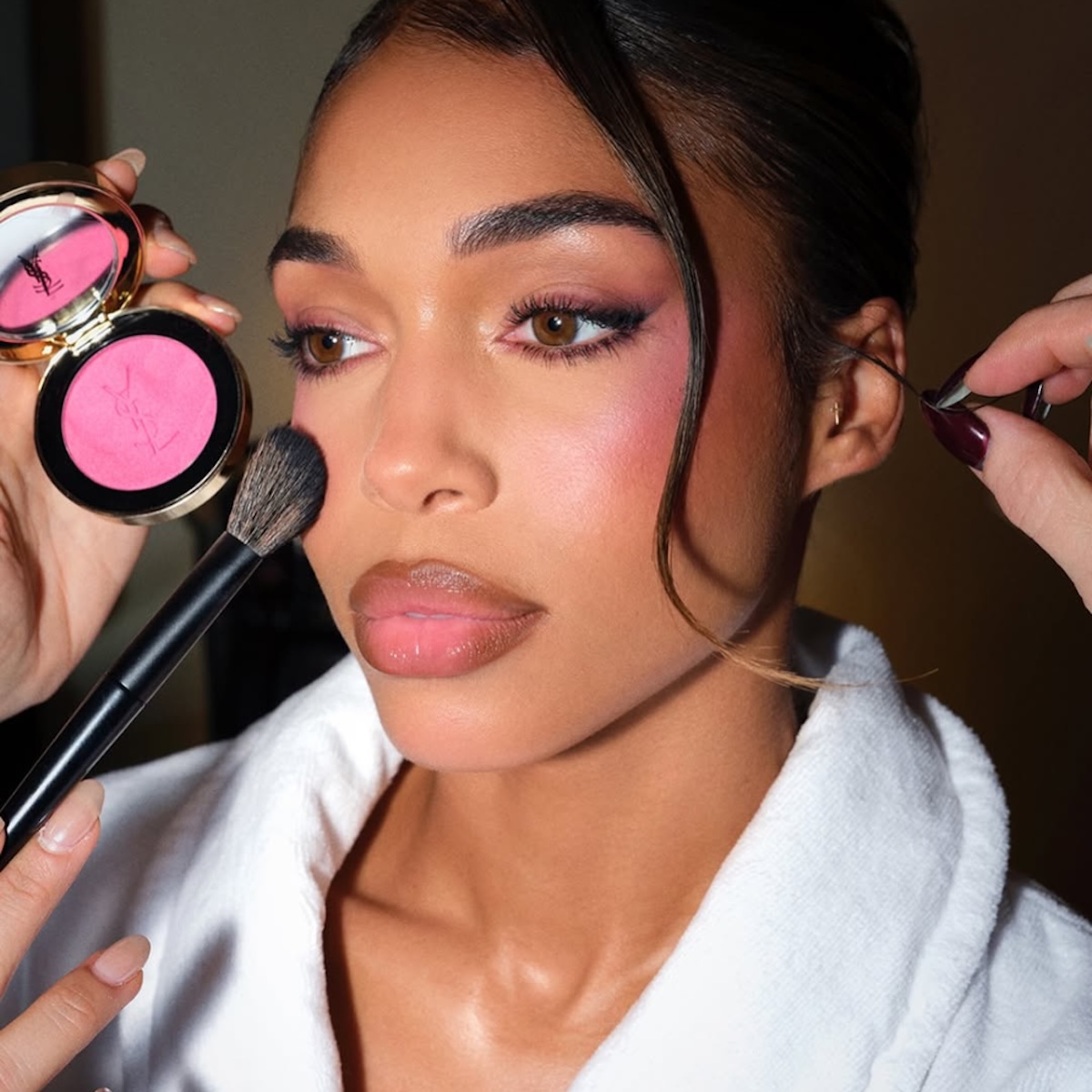 how-to-apply-blush-like-a-pro-style-rave