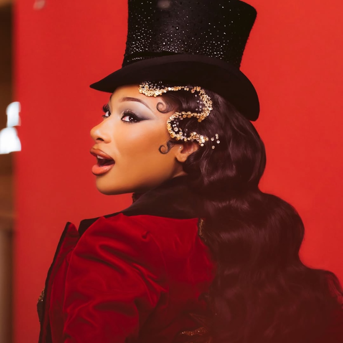 celebrity-bold-beauty-glamour-style-rave