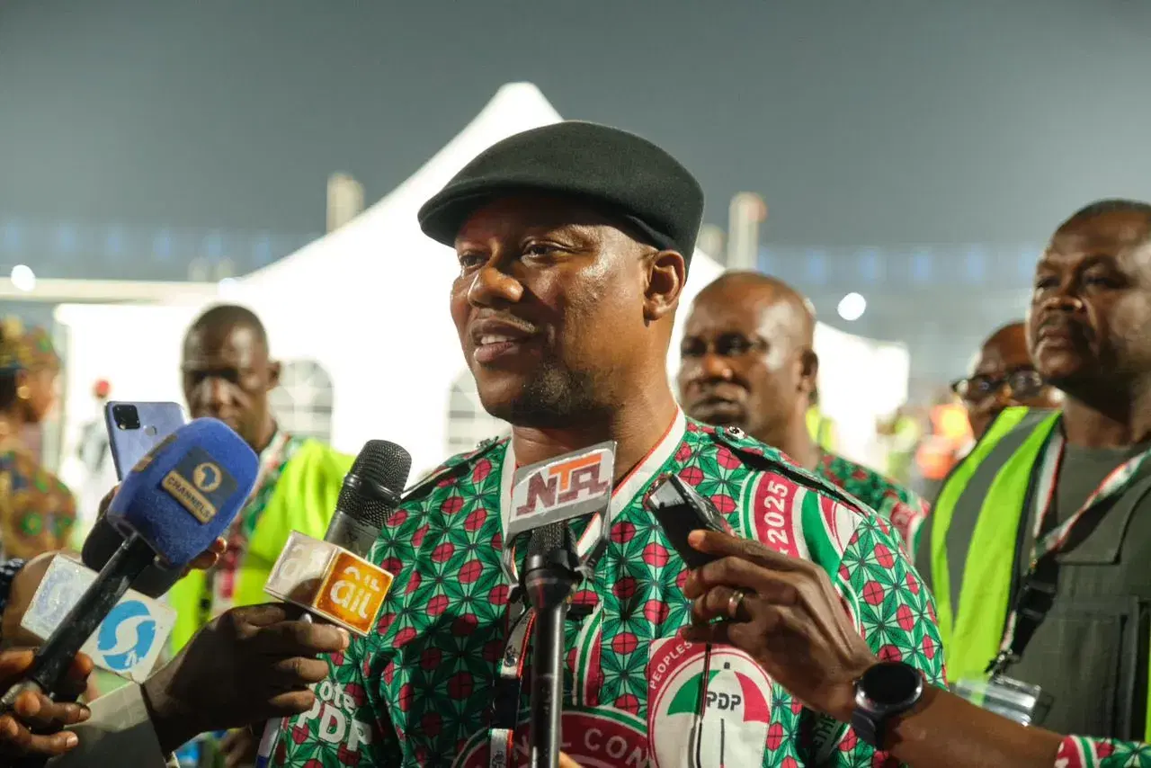 PDP fires back at APC over criticism of party’s internal crisis