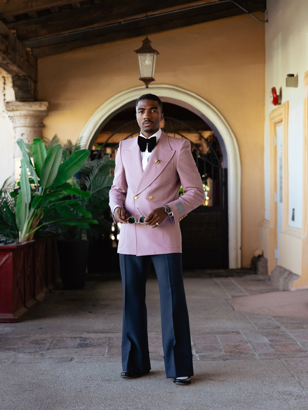 spring-wedding-guest-outfits-for-men-style-rave