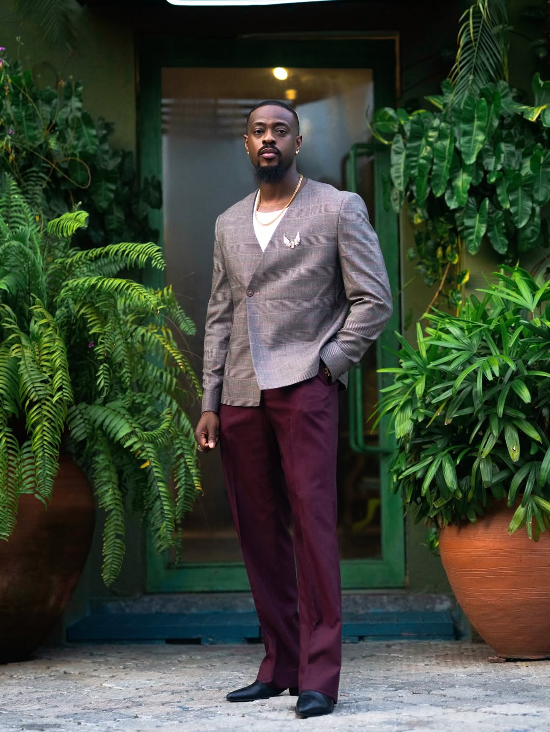 spring-wedding-guest-outfits-for-men-style-rave