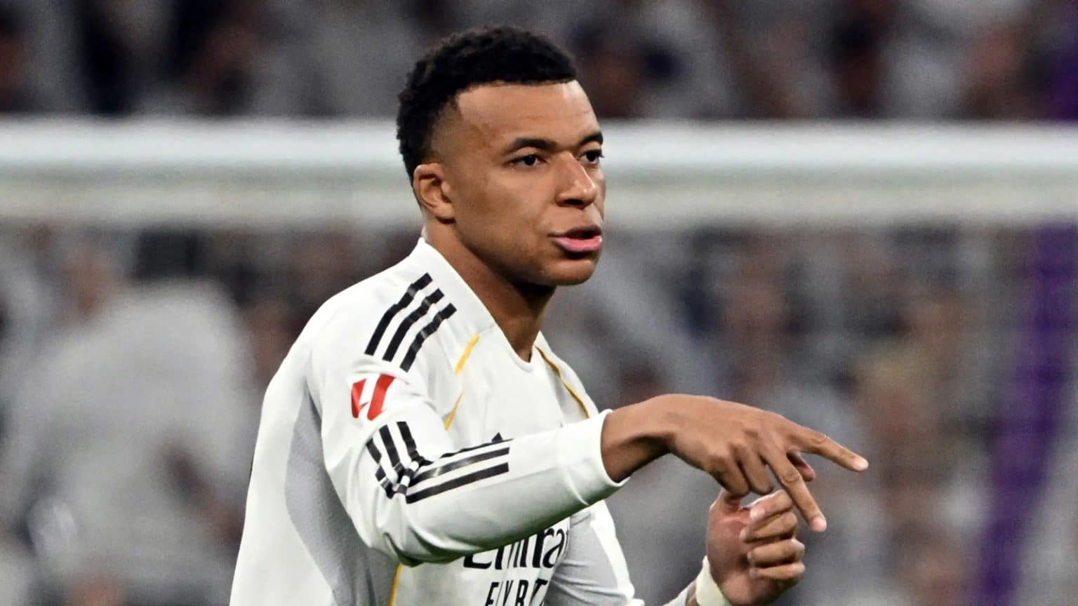 Mbappé knee controversy Real Madrid's firm statement!