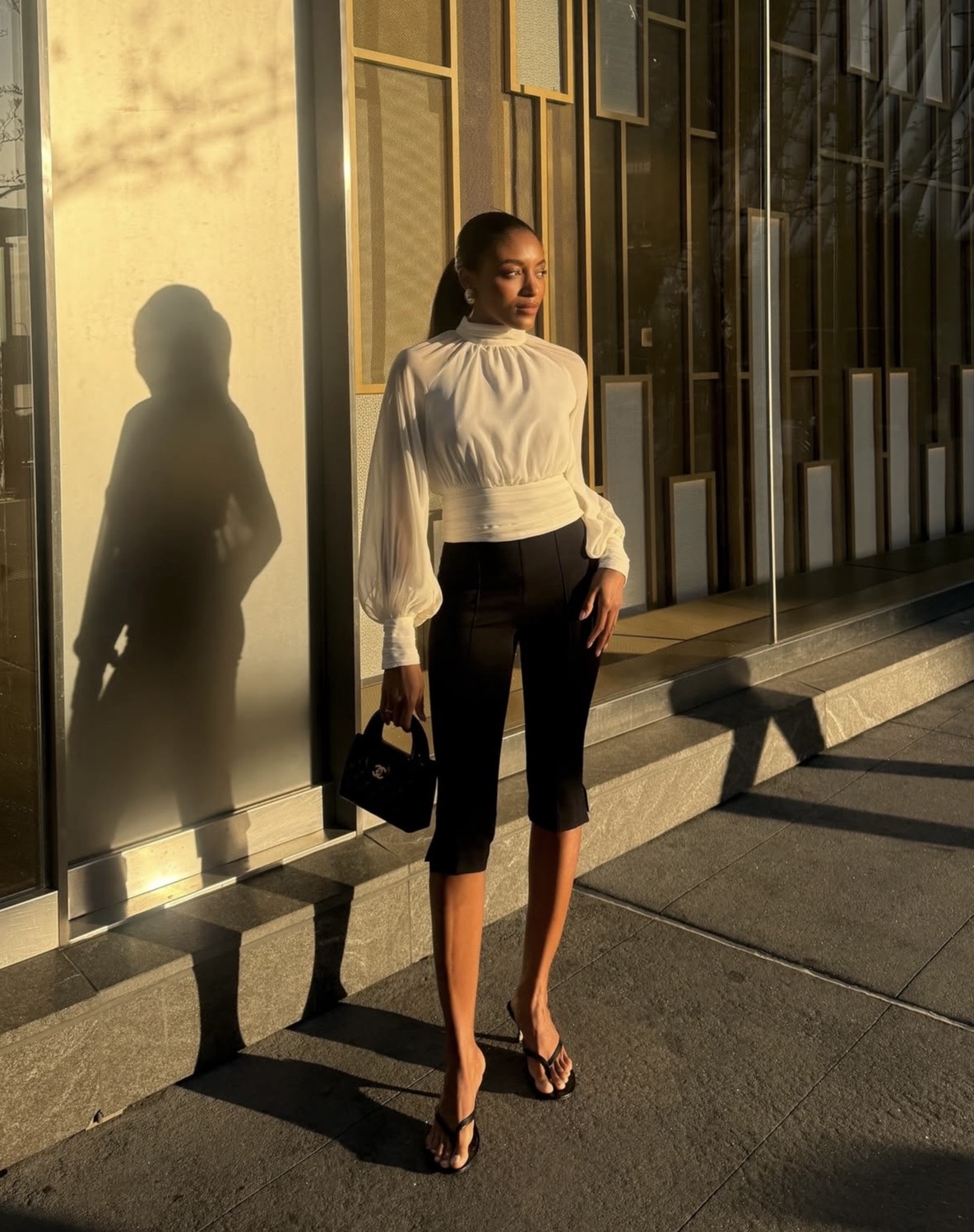 Capri pants styling