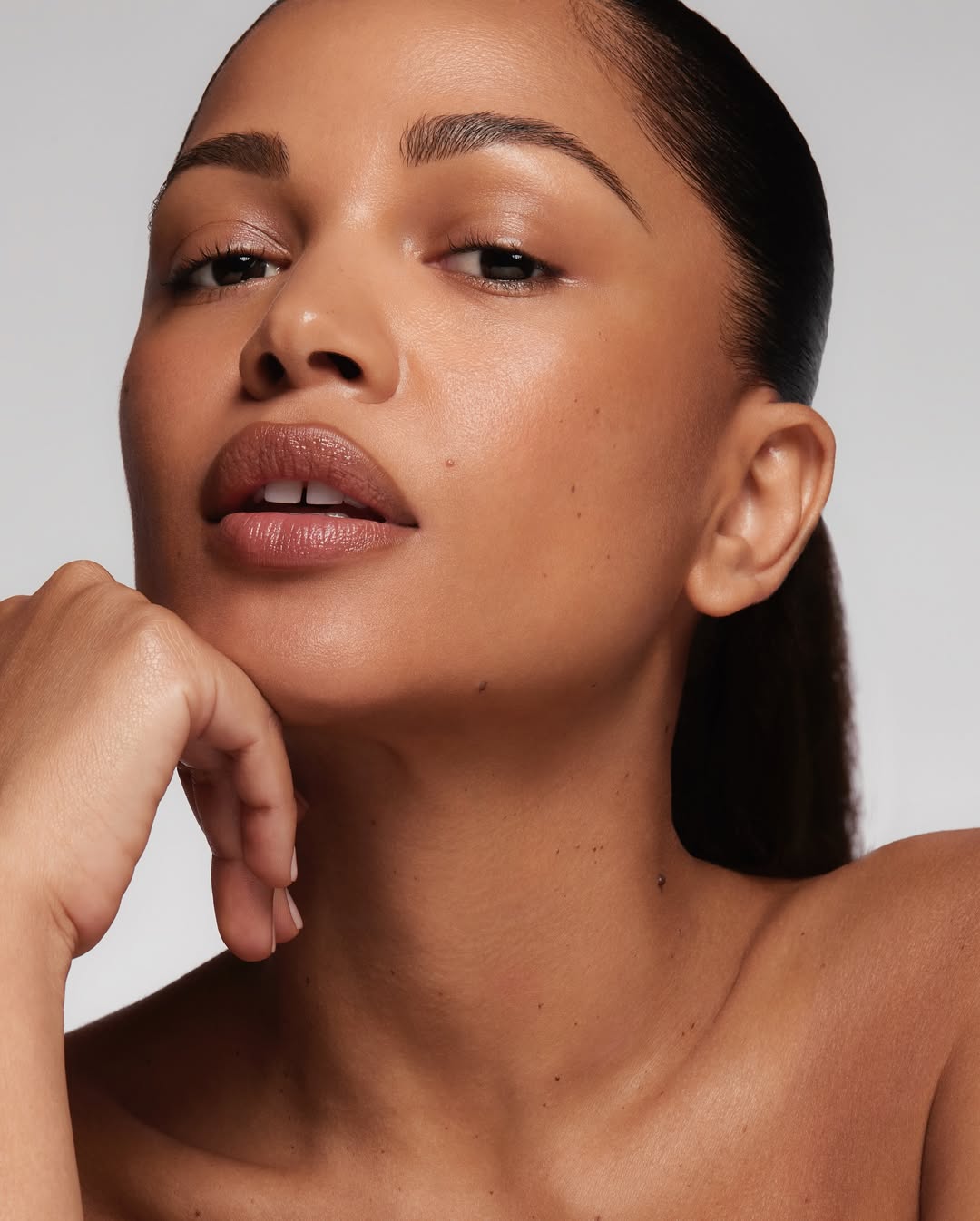 skin minimalism vs full glam