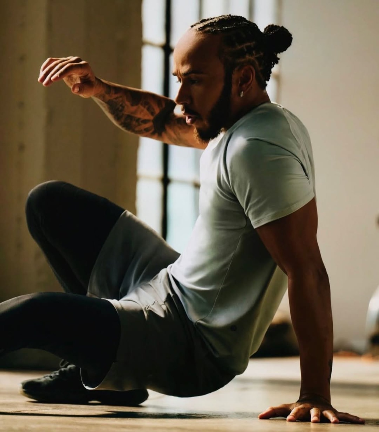 gym-clothing-brand-men-clothes-style-rave