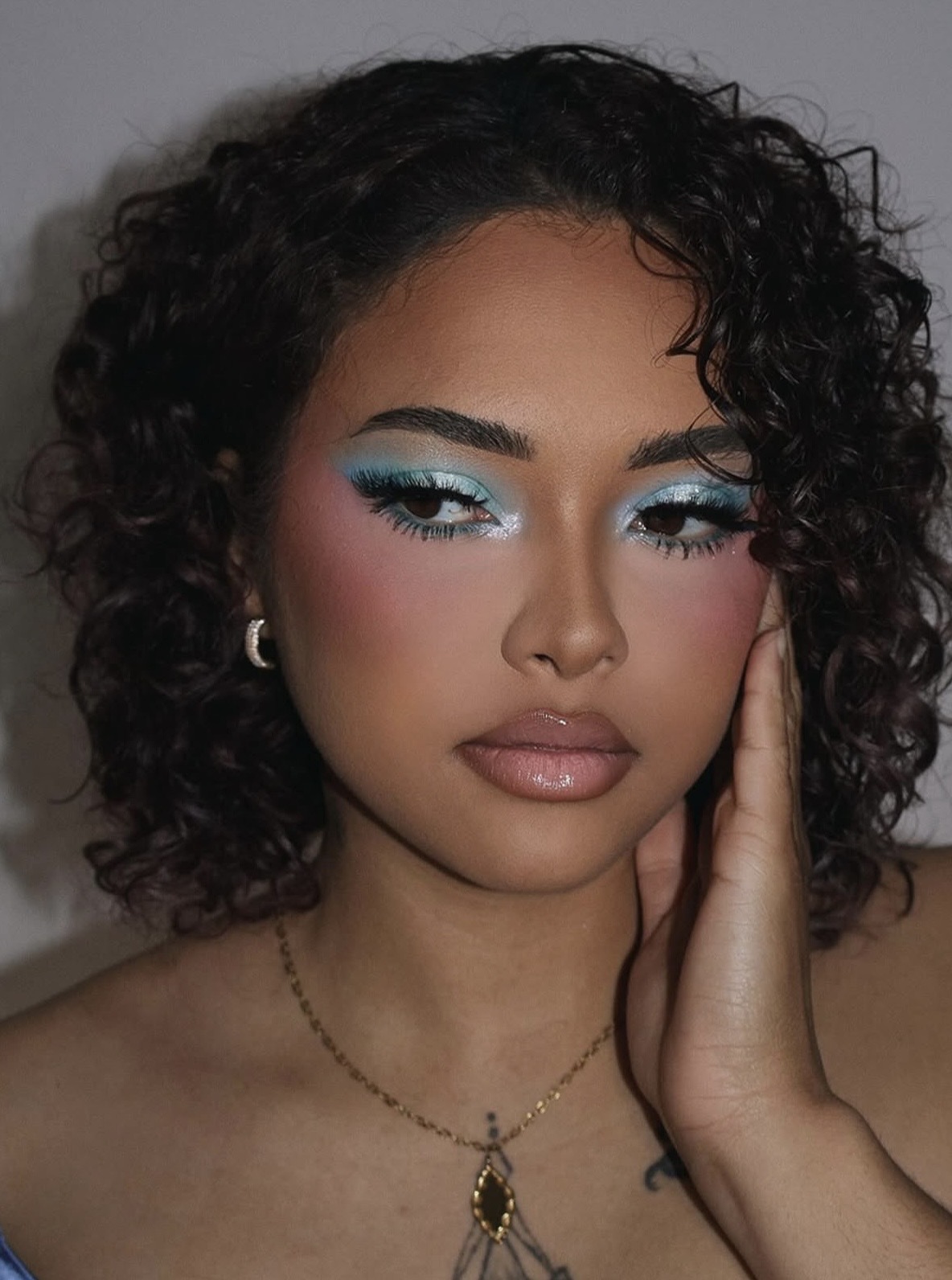 blue eyeshadow makeup looks