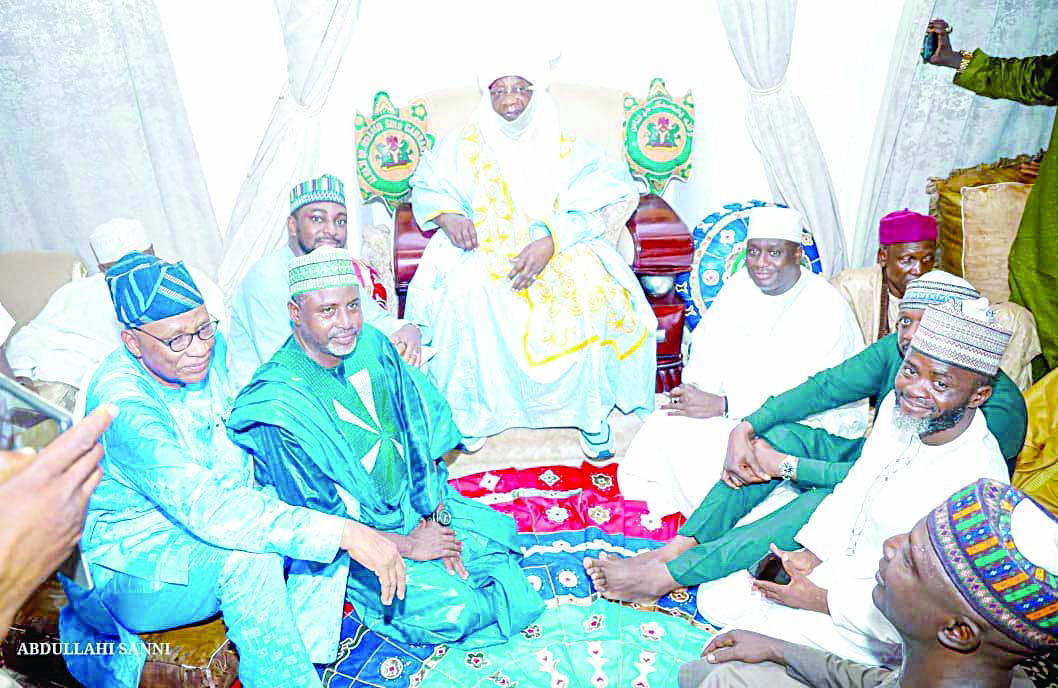 Emir of Ilorin gives royal blessings to candidates backed by Gov Abdulrazaq 